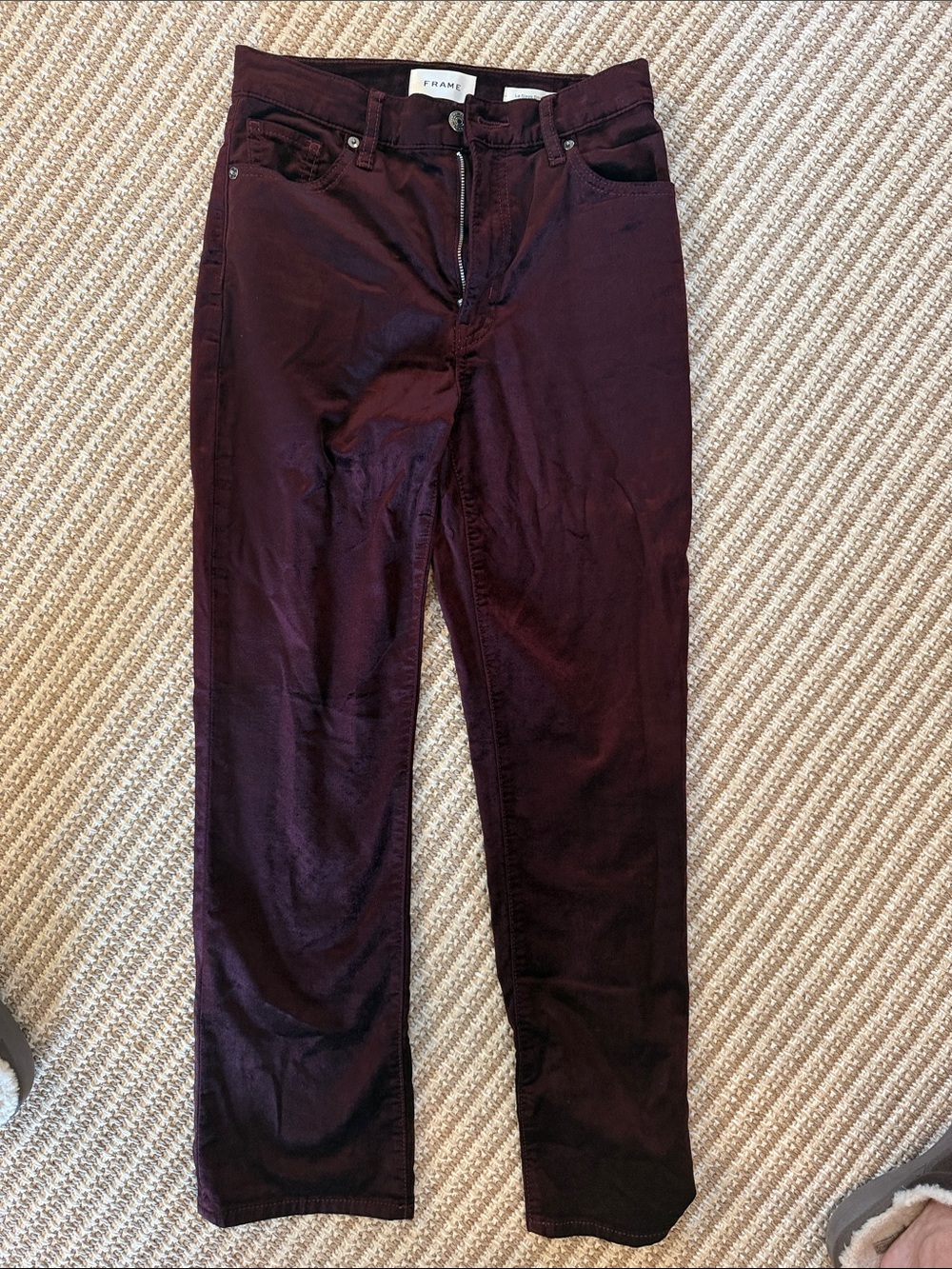Frame Denim women’s Deep Burgundy Slim pants. Style Le sleek straight